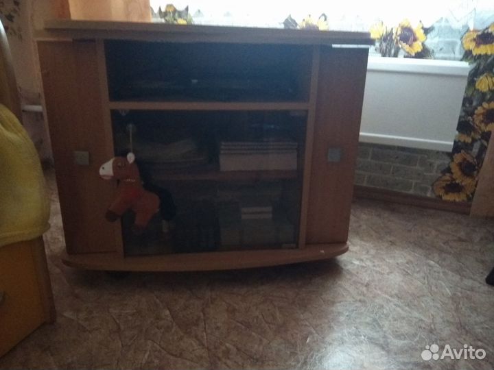 Тумбочка под телевизор