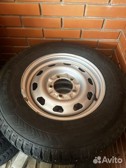 Nokian Tyres Hakkapeliitta 5 SUV 235/70 R16 106T