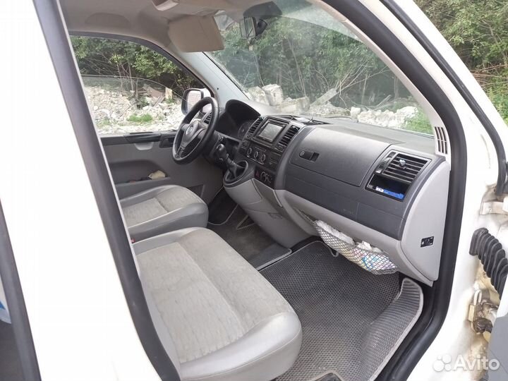 Volkswagen Transporter 2.0 МТ, 2010, 215 000 км