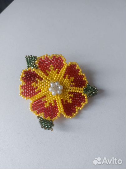 Заколка из бисера