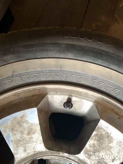 Kumho I'Zen Stud Snow KW11 235/75 R15