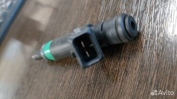 Форсунка топливная Bmw 650I E63 N62N 4.8 2007