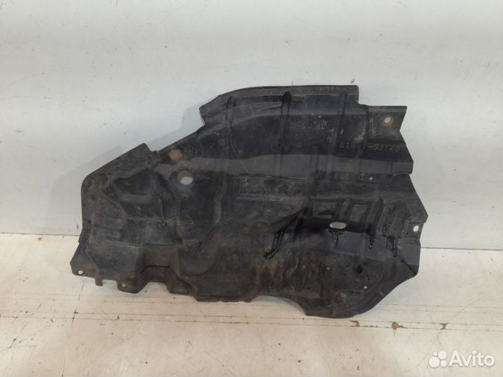 Защита бампера передняя правая Toyota Camry 50