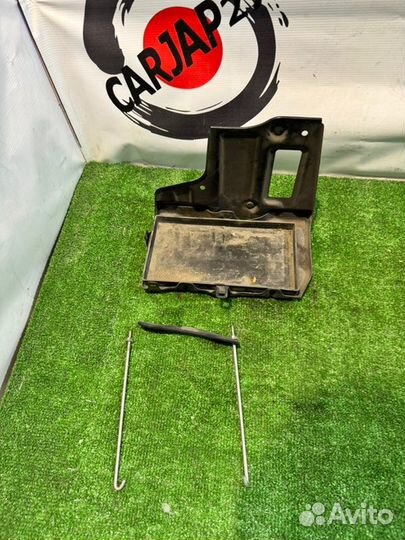 Крепление аккумулятора Suzuki Swift ZC32S M16A