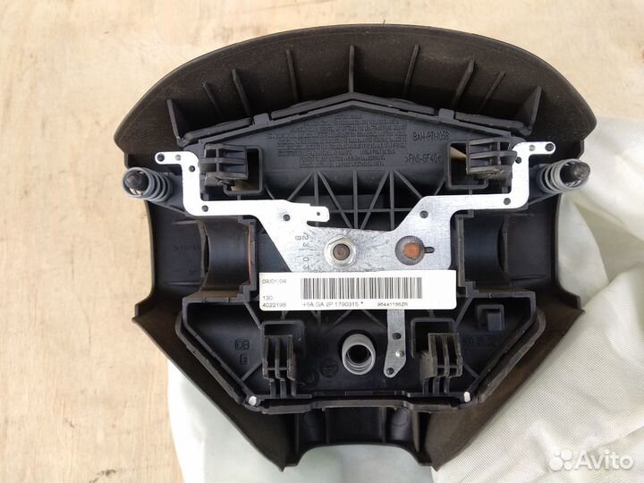 Подушка безопасности водителя Пежо 206