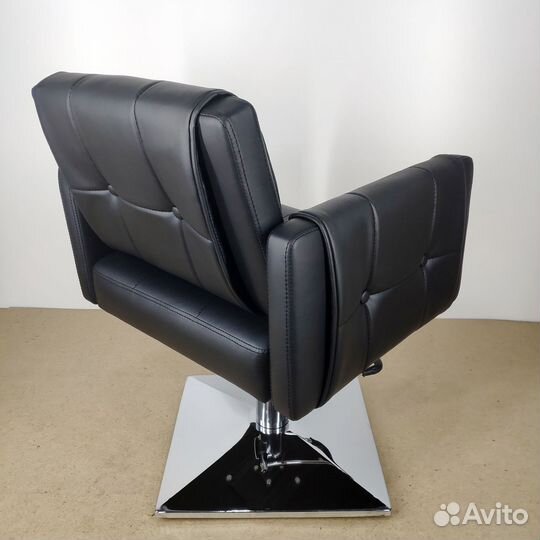 Парикмахерские кресла Indigo. Премиум. Новые