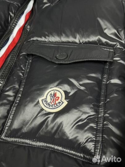 Пуховик Moncler