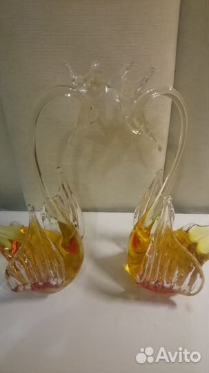 Фигурки из цветного стекла