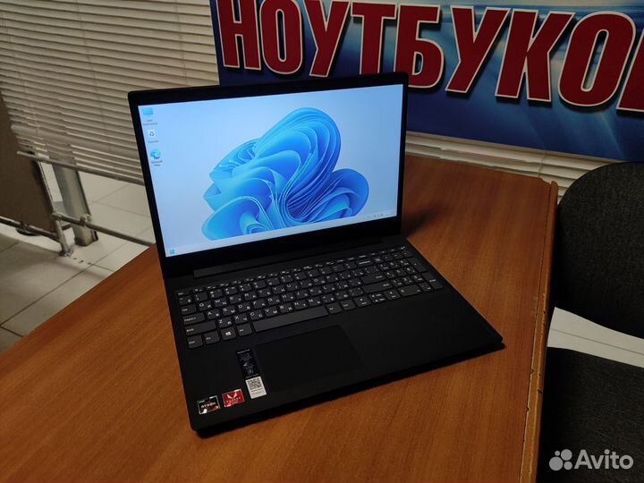 Игровой ноутбук Lenovo / как новый