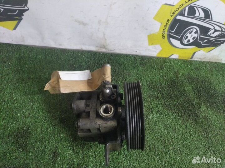 Насос гура Nissan X-Trail Т30