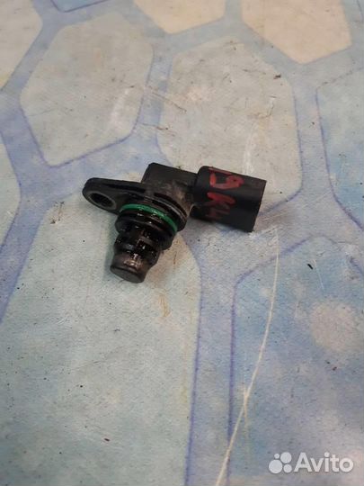 Датчик положения распредвала 030907601e