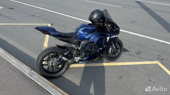 Yamaha YZF R1