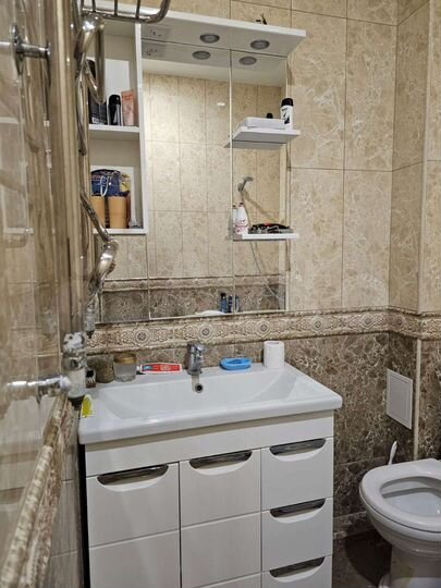 4-к. квартира, 100 м², 3/3 эт.