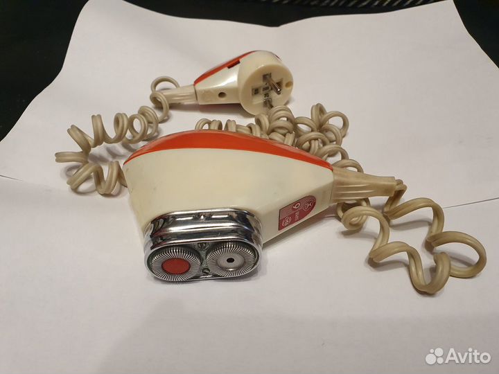 Советские электрические бритвы (Харьков 6 и Нева)