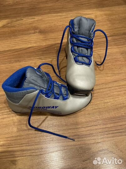 Лыжные ботинки детские