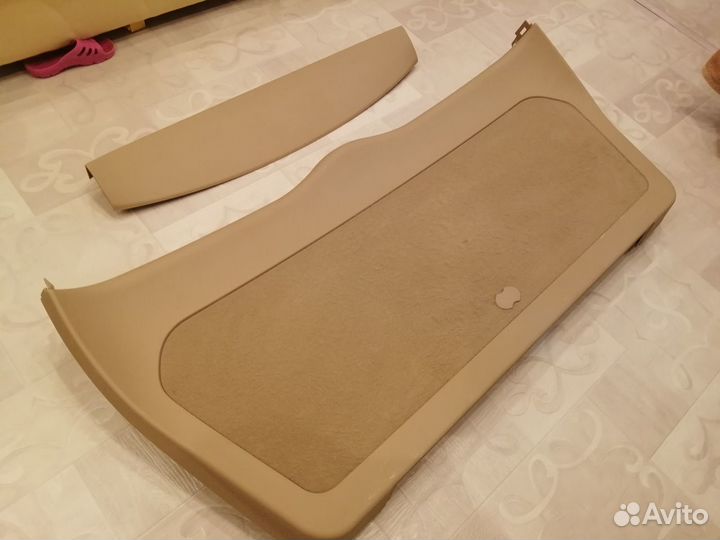 Обшивка крышки багажника Mercedes ML W164