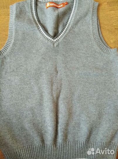 Жилетка для девочки новая