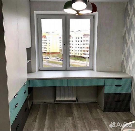 Рабочая зона у окна