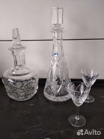 Графины. Рюмки. Фужеры. Пробки для графинов