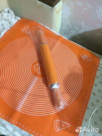 Силиконовая доска и каталка для хозяюшек