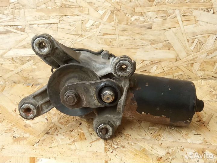 Моторчик переднего дворника Nissan Almera N15