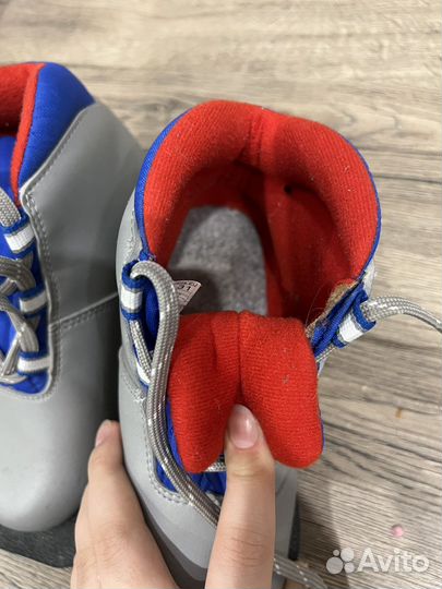 Лыжные ботинки