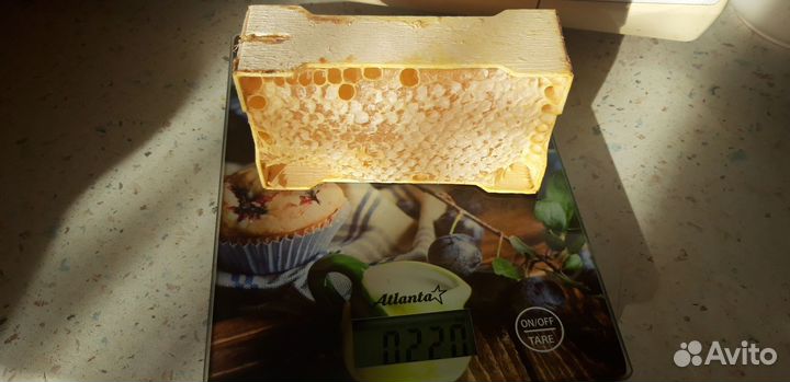 Мёд, медовые соты, маточное молочко, прополис