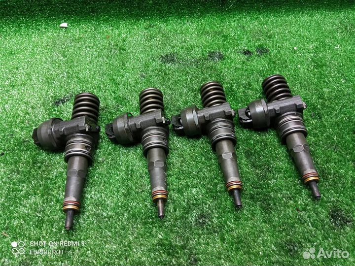 Форсунка дизельная Volkswagen Passat (B6) (2005-2