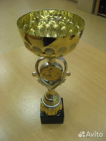 Спортивный кубок