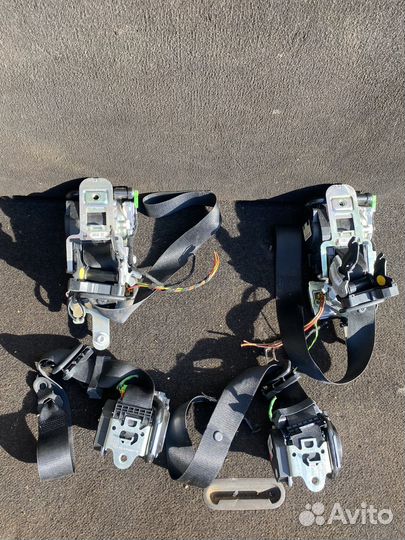 Ремень безопасности передний Mercedes W207