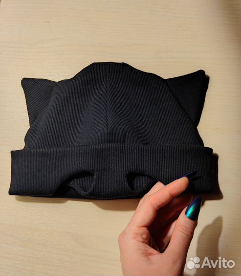 Трендовая шапка-кошка