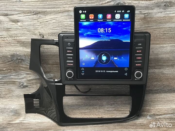 Магнитола на Mitsubishi Outlander 3