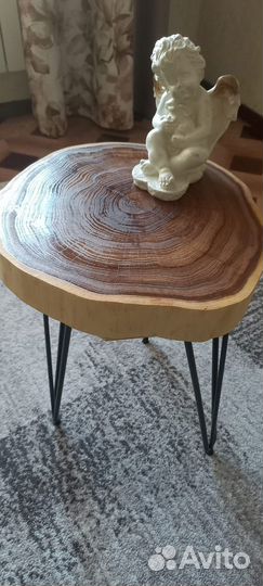 Журнальный столик из спила карагача