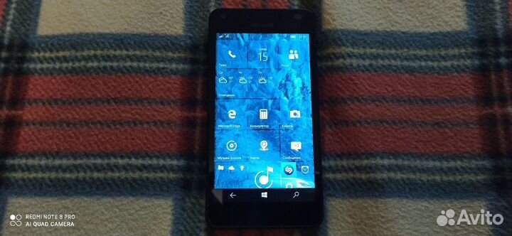 Телефон Microsoft Nokia 550
