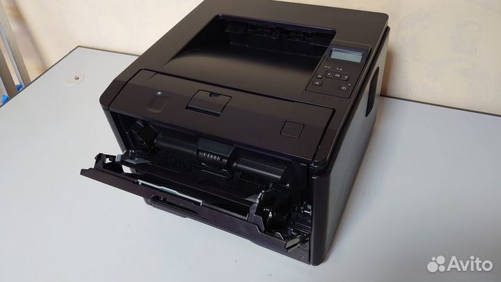 Принтер HP LaserJet Pro 400 M401d
