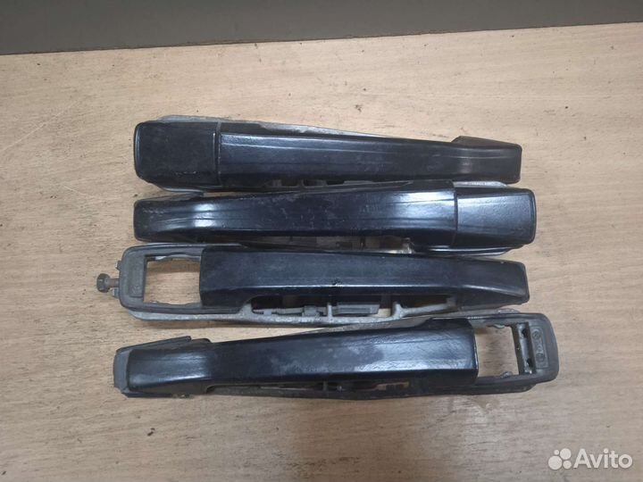 Наружная ручка двери mercedes w124 e мерседес 124