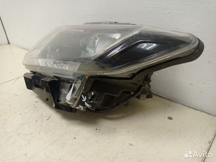 Фара передняя левая Nissan X-Trail T32 2018