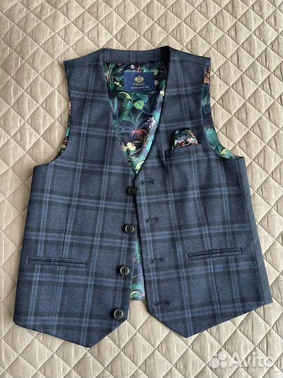 Костюм брюки и жилет Next