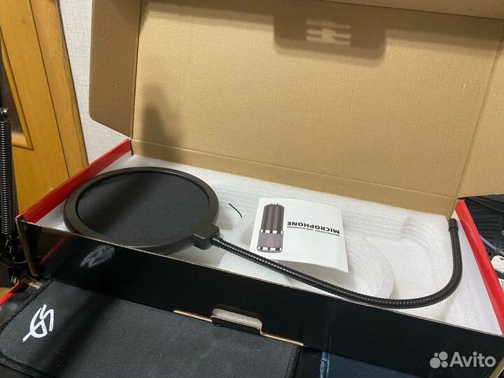 Микрофон студийный