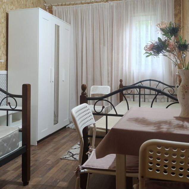 Комната 16 м² в 4-к., 1/1 эт.