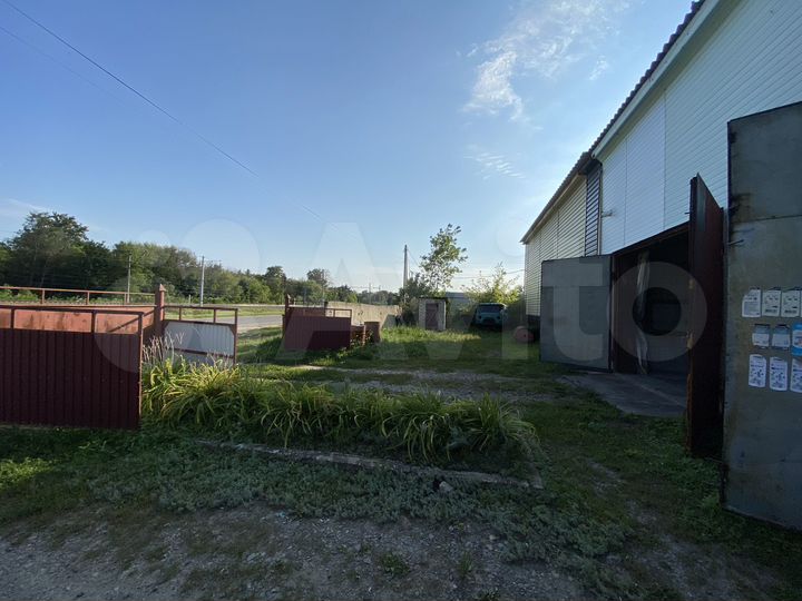 Свободного назначения с коммуникациями, 598.4 м²