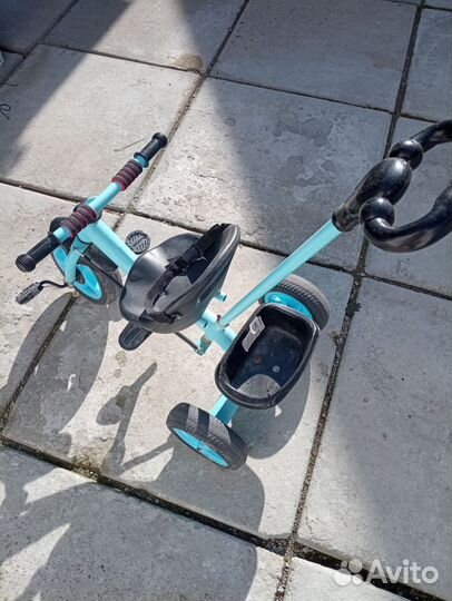 Велосипед трёхколёсный с ручкой