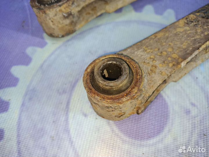 Поперечный рычаг задний комплект Kia Sportage 2