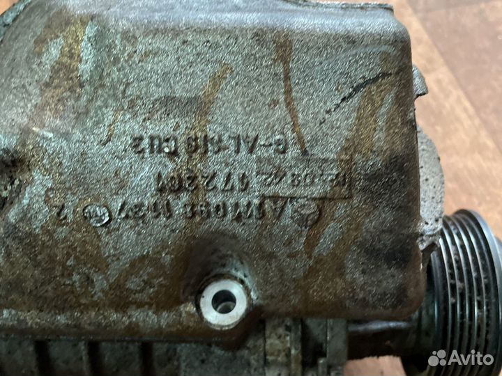 Компрессор двигателя Mercedes-Benz W208