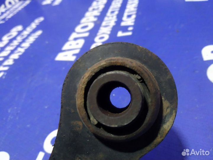 Задняя правая поперечная тяга Toyota Avensis седан