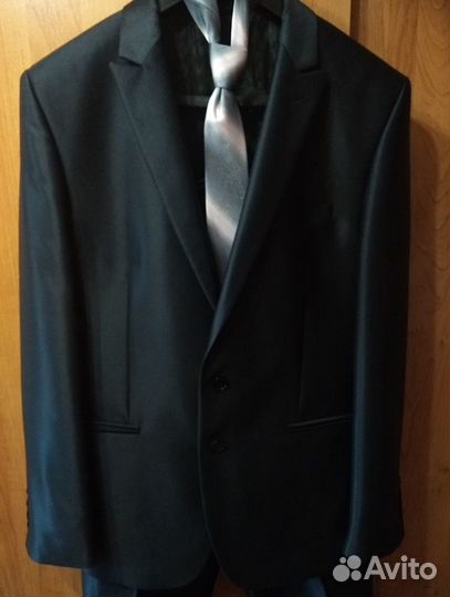 Продается мужской костюм.Состояние отличное