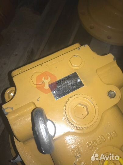 Гидромотор редуктора поворота Hyundai R80-7