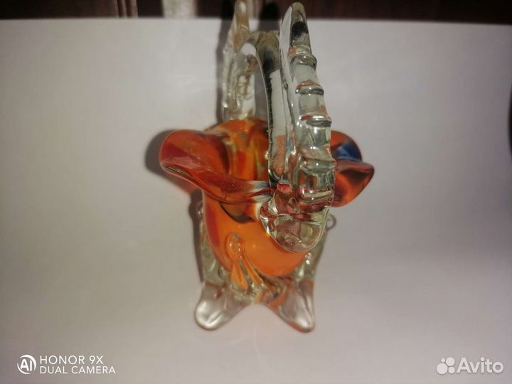 Ваза миниатюрная. Цветное стекло