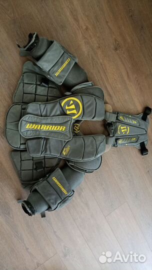 Хоккейный вратарский нагрудник