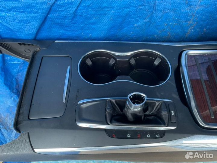 Консоль между сидений Acura Mdx YD4 J35Y5 290HP
